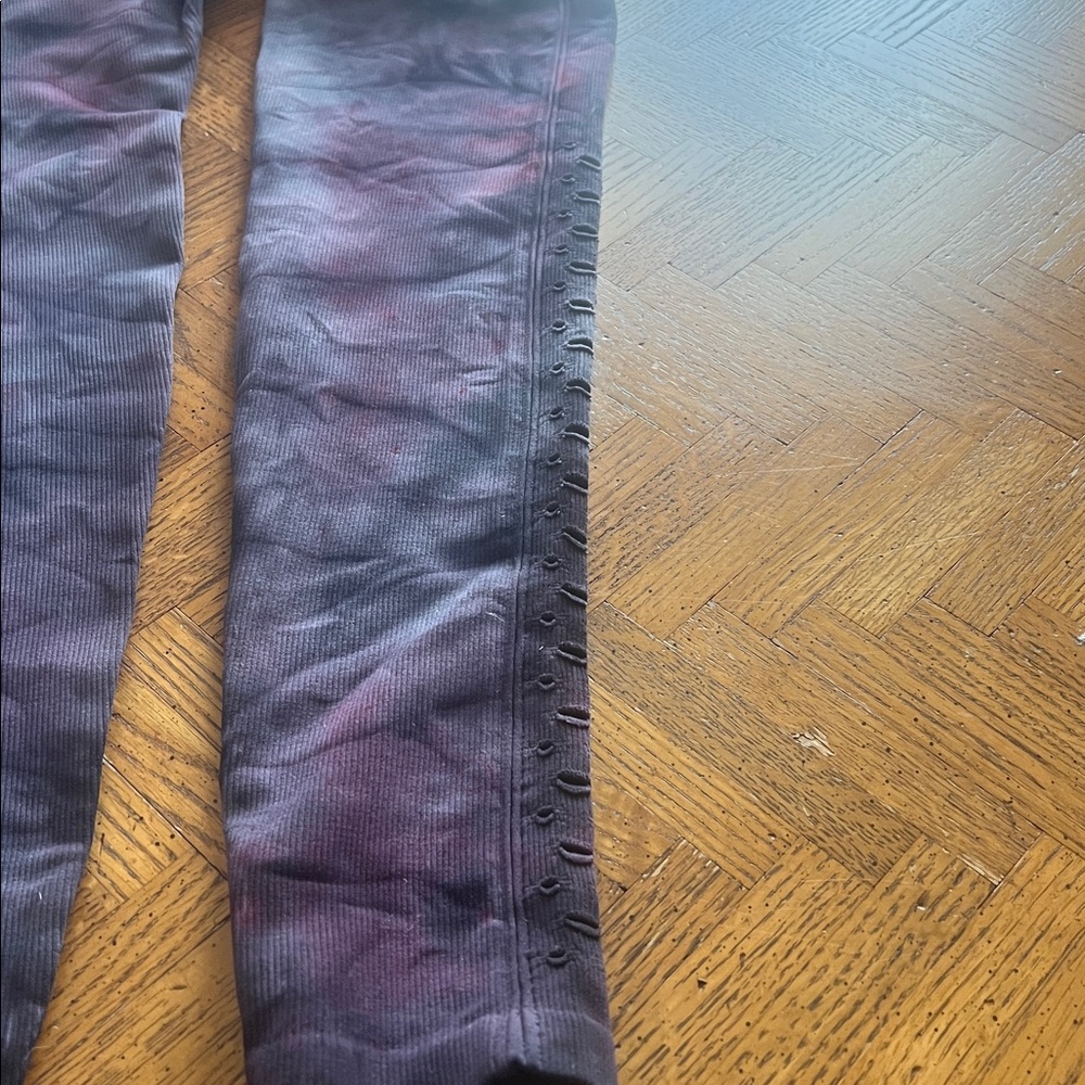 Spiritual Gangster purple Tie-Dye Leggings - Picture 6 of 6